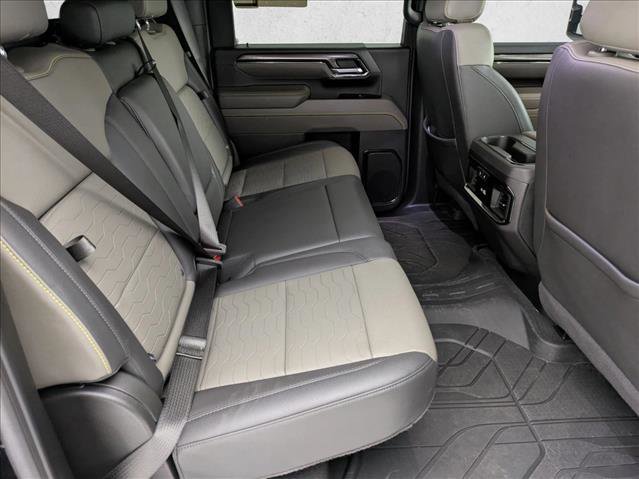 Used 2024 Chevrolet Silverado 2500 ZR2 image 18
