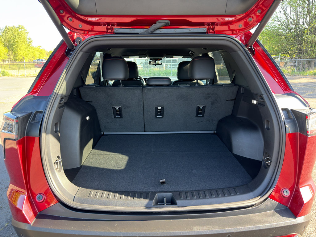 Used 2025 Chevrolet Equinox RS AWD/4WD image 9