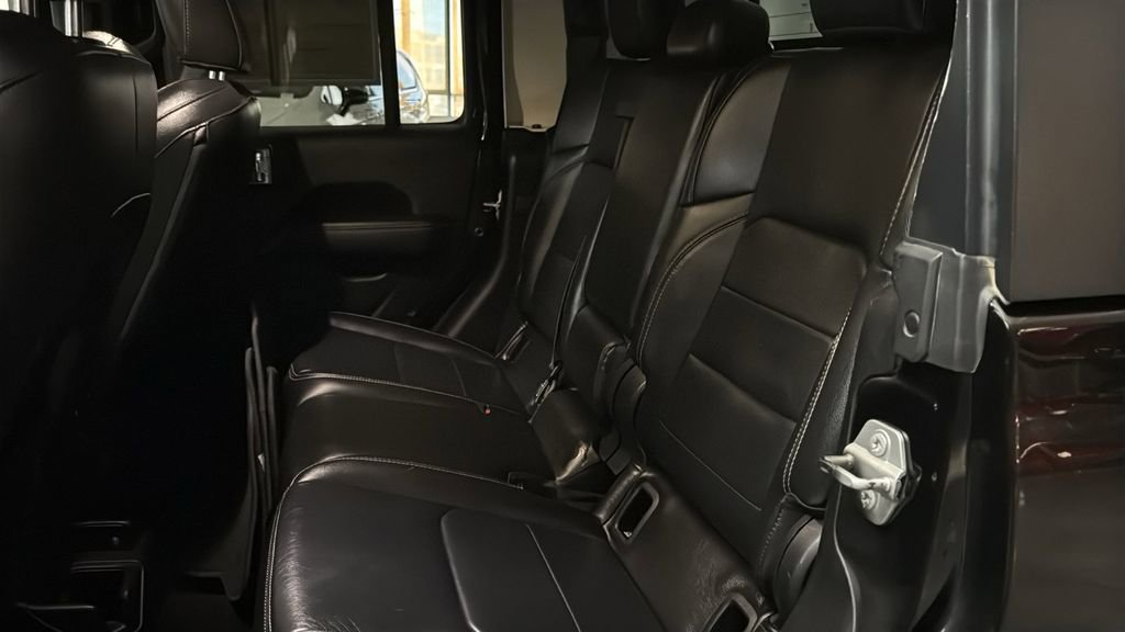 Used 2020 Jeep Gladiator Overland AWD/4WD image 15