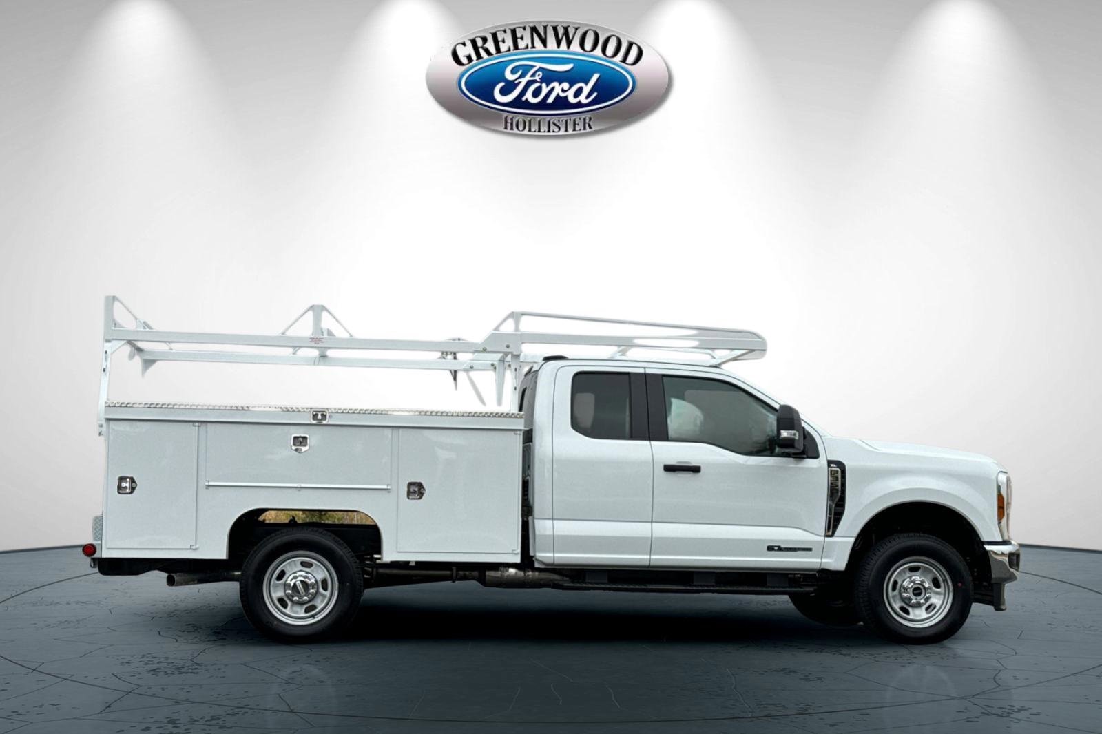 New 2025 Ford F350 XL w/ XL Chrome Package image 3