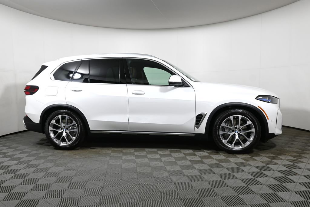 New 2026 BMW X5 xDrive50e AWD/4WD image 8
