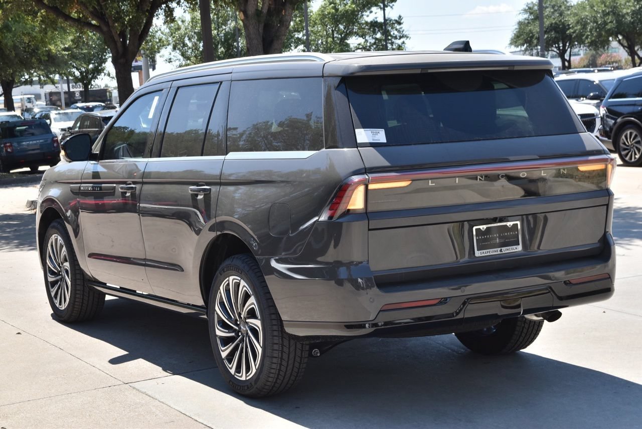 New 2027 Lincoln Navigator Black Label AWD/4WD image 9