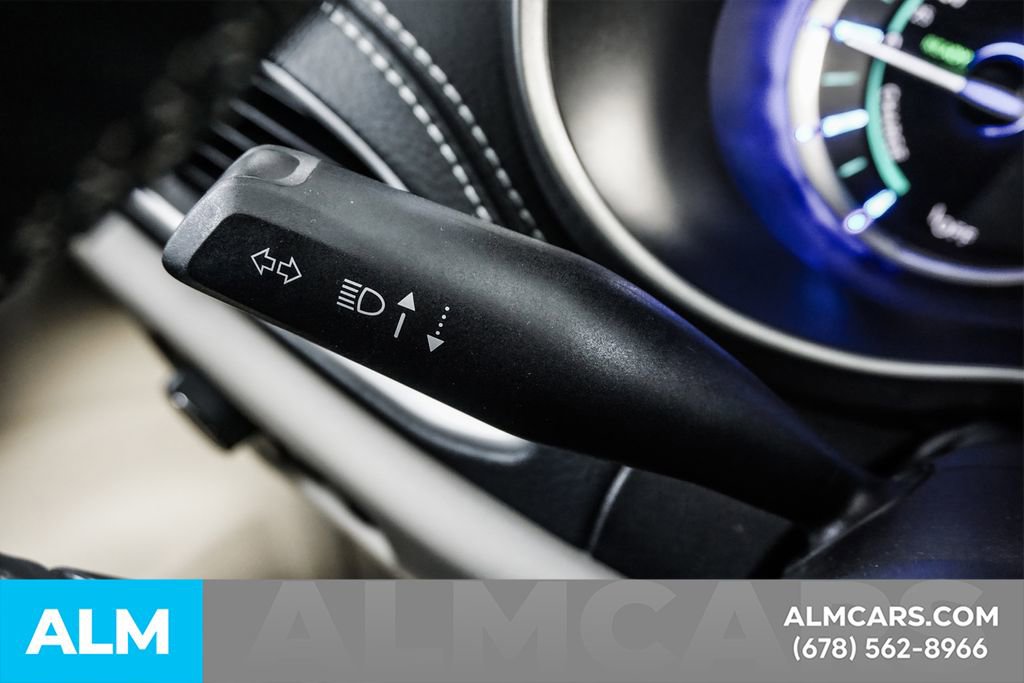 Used 2024 Chrysler Pacifica Select image 30