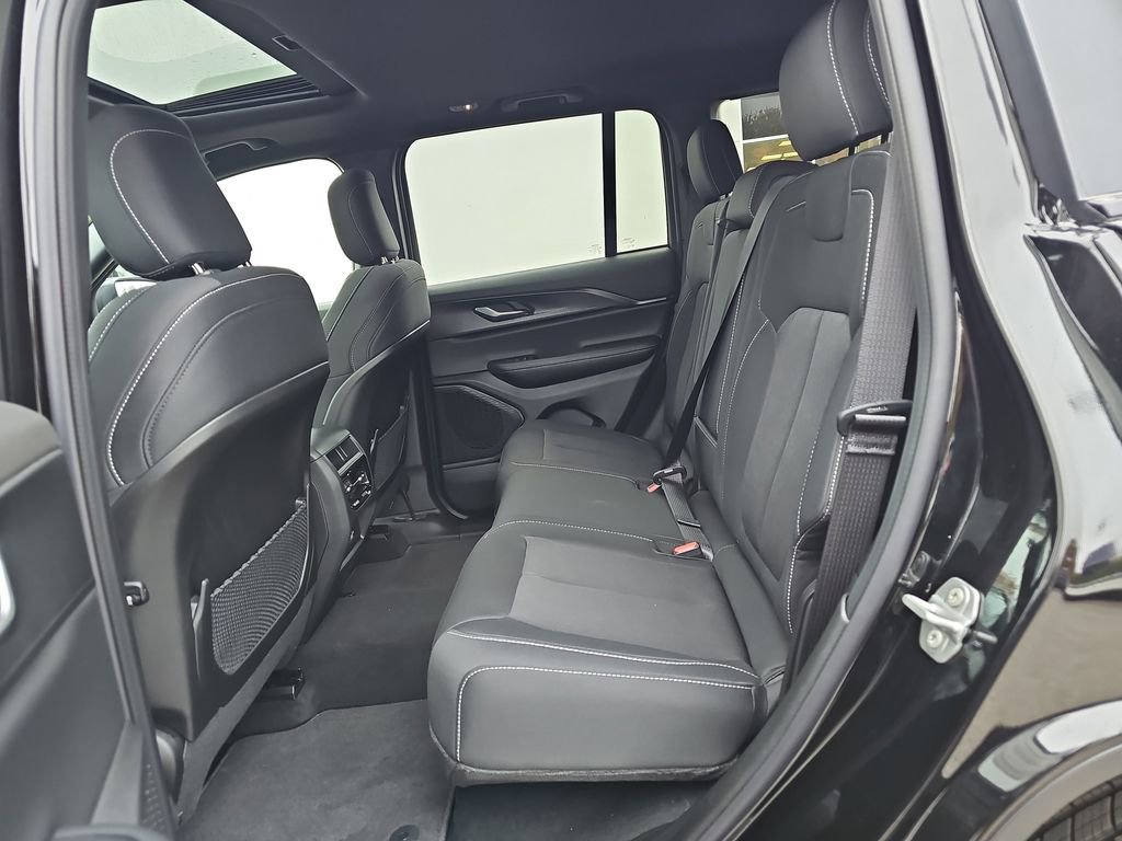 New 2025 Jeep Grand Cherokee Laredo X w/ Trailer Tow Package image 25