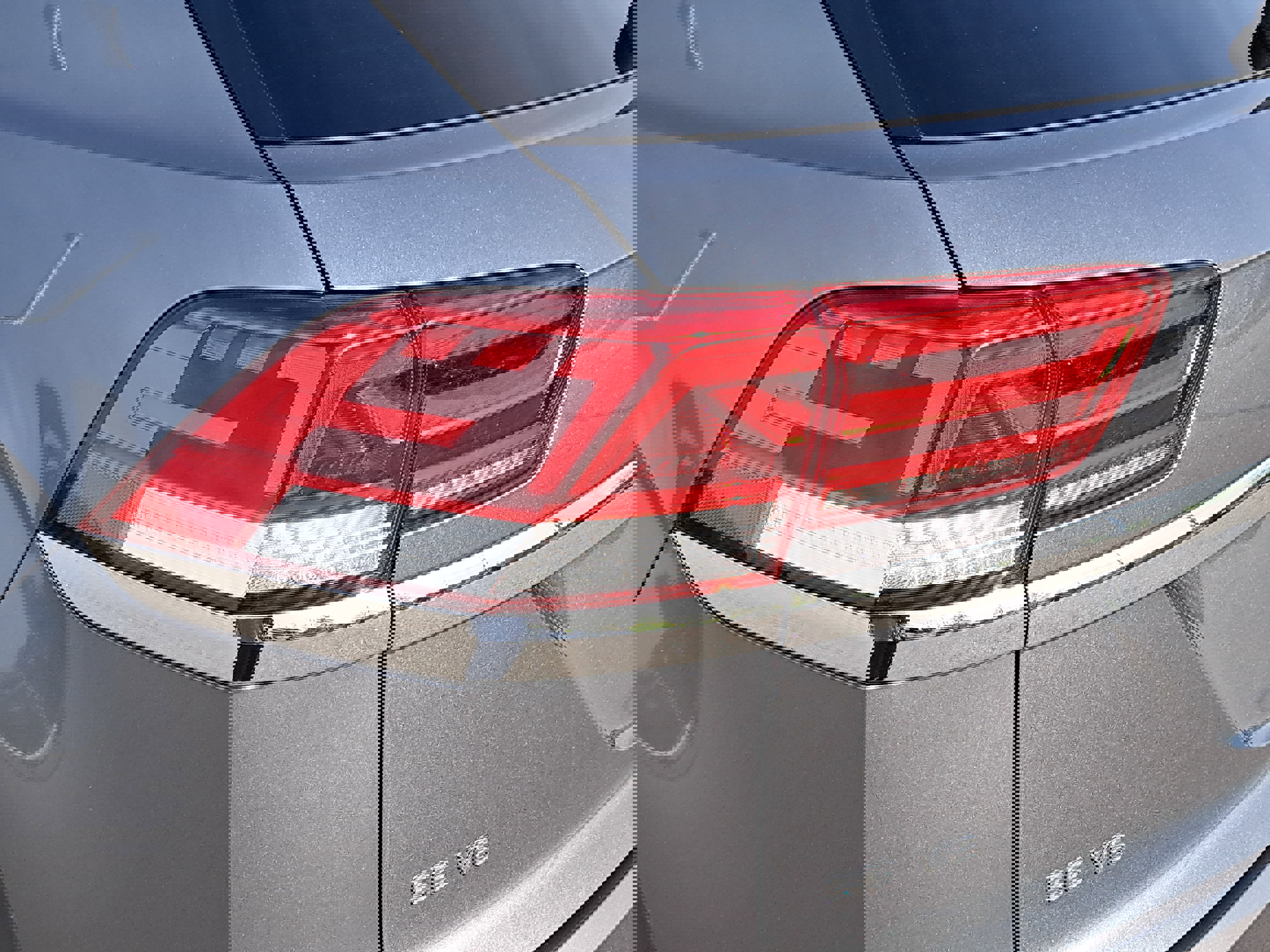 Certified 2023 Volkswagen Atlas Cross Sport SE w/ Panoramic Sunroof Package image 33