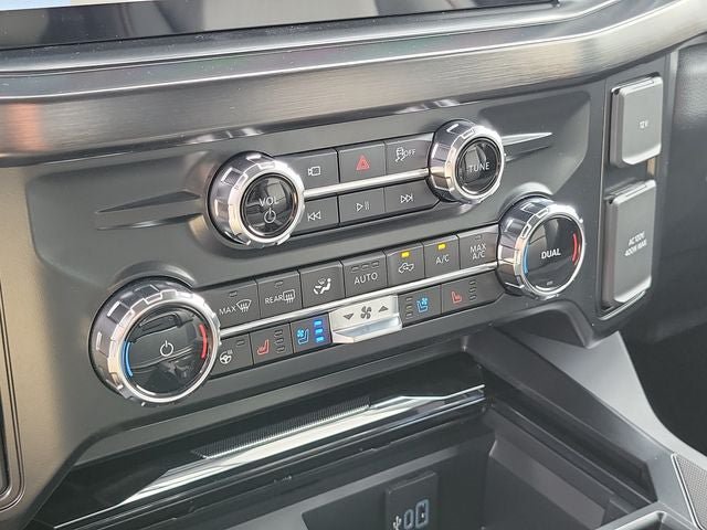 New 2026 Ford F350 Lariat w/ Black Appearance Package AWD/4WD image 23