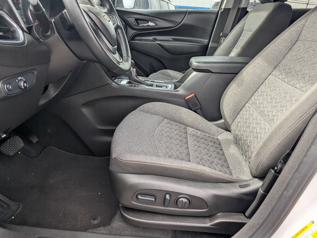 Used 2024 Chevrolet Equinox LT AWD/4WD image 11