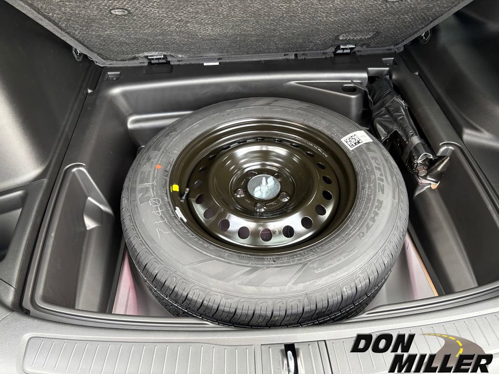 New 2025 Jeep Grand Cherokee Limited w/ Black Appearance Package image 29