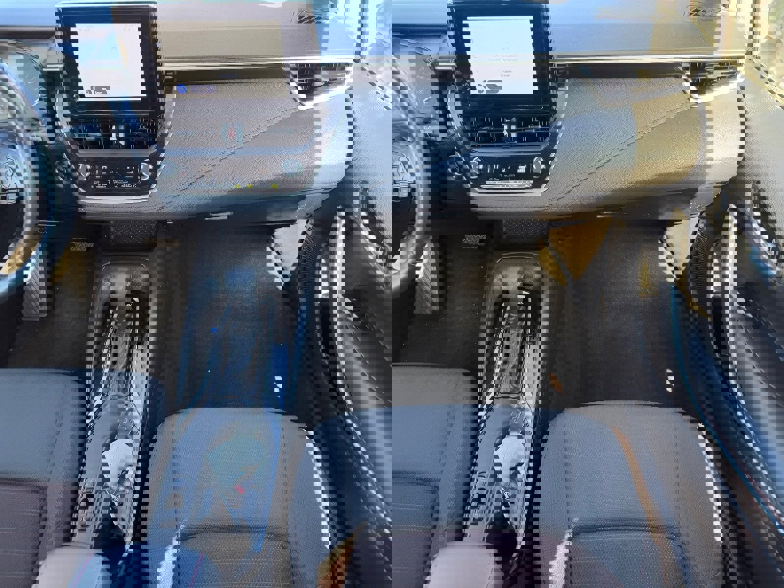 Used 2024 Toyota Corolla SE image 17