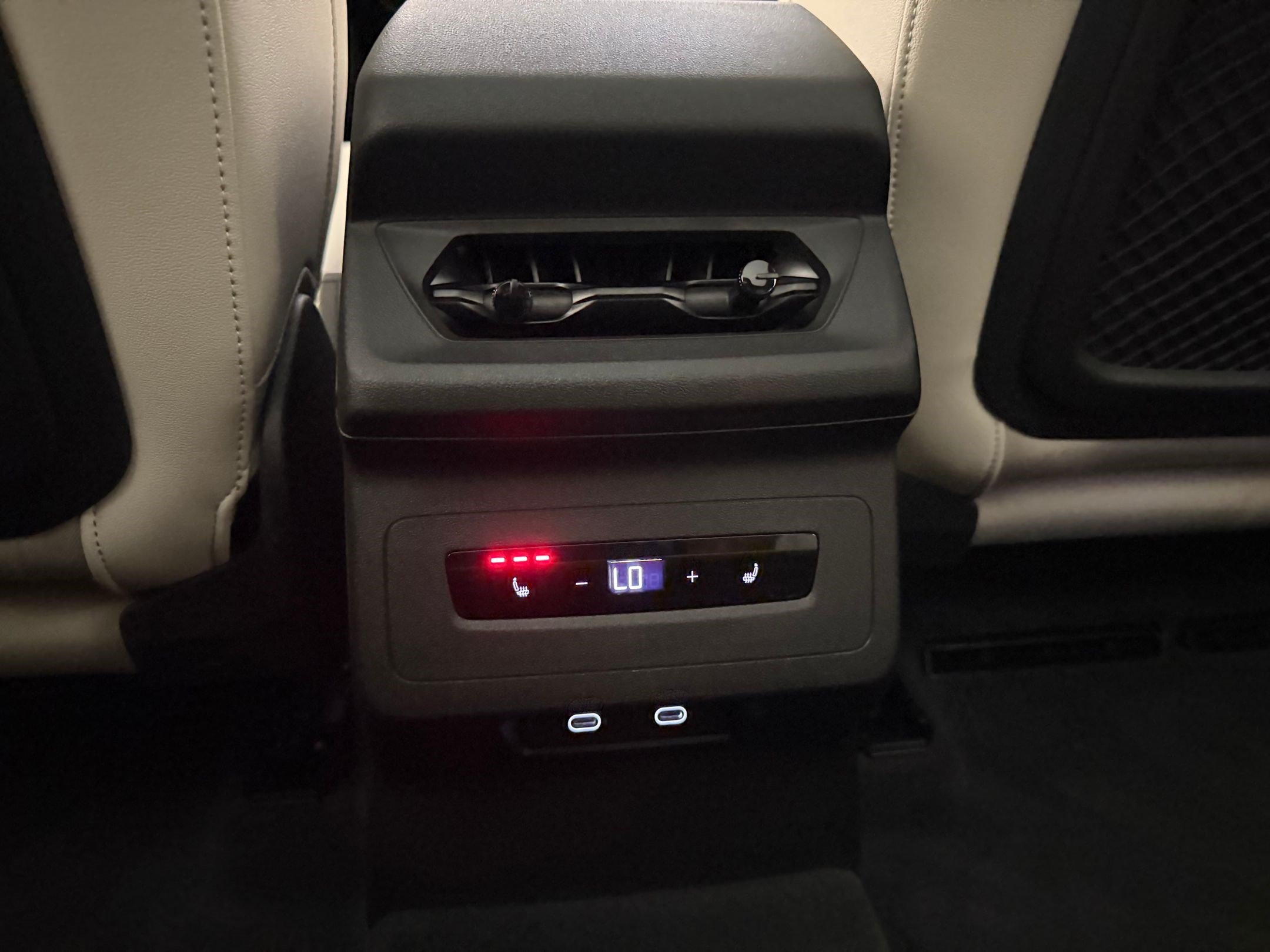 Certified 2025 Audi A6 e-tron Premium w/ Ultra Package AWD/4WD image 19