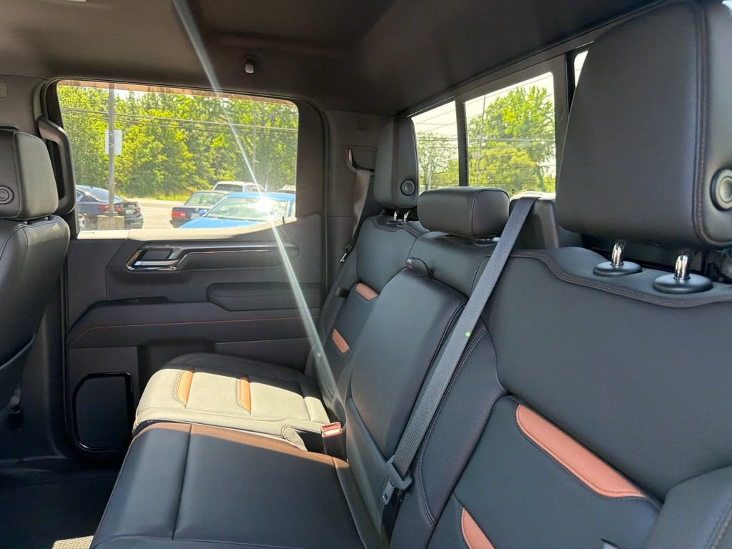 Used 2022 GMC Sierra 1500 AT4 w/ AT4 Premium Package AWD/4WD image 12