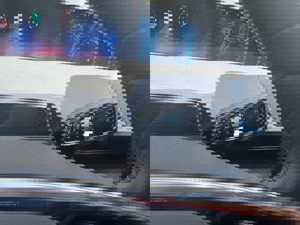 New 2025 Lincoln Nautilus Premier w/ Equipment Group 102A image 44