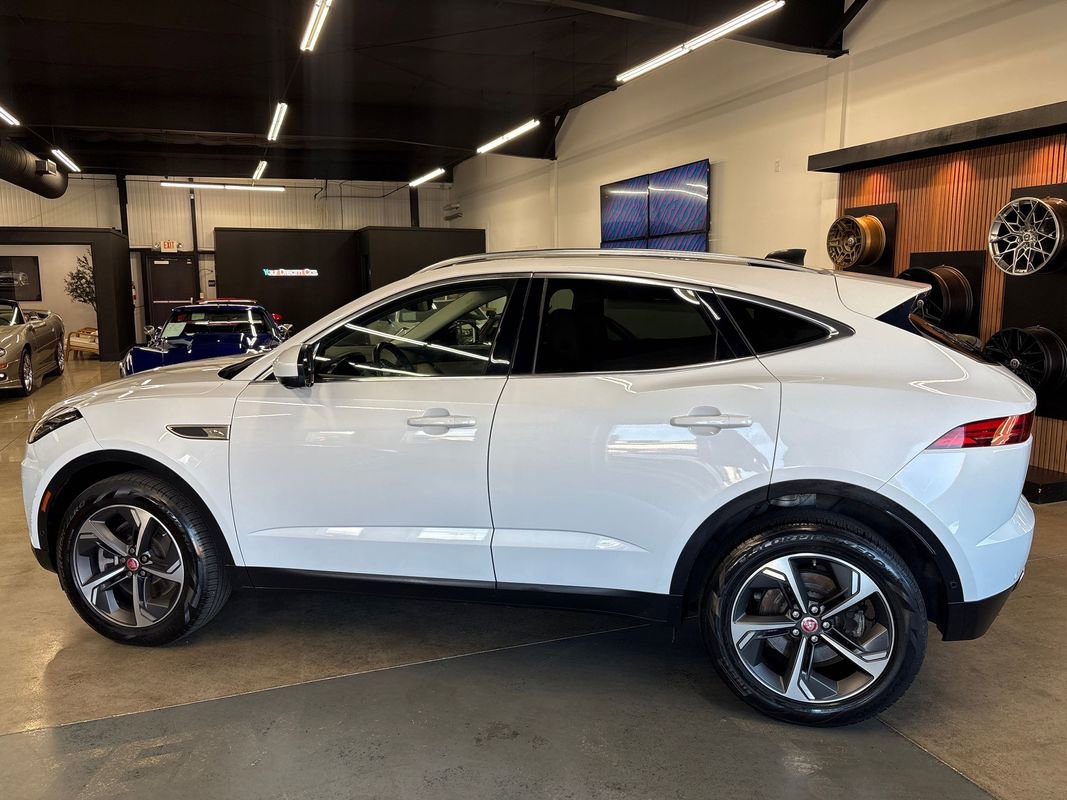 Used 2021 Jaguar E-PACE SE image 4