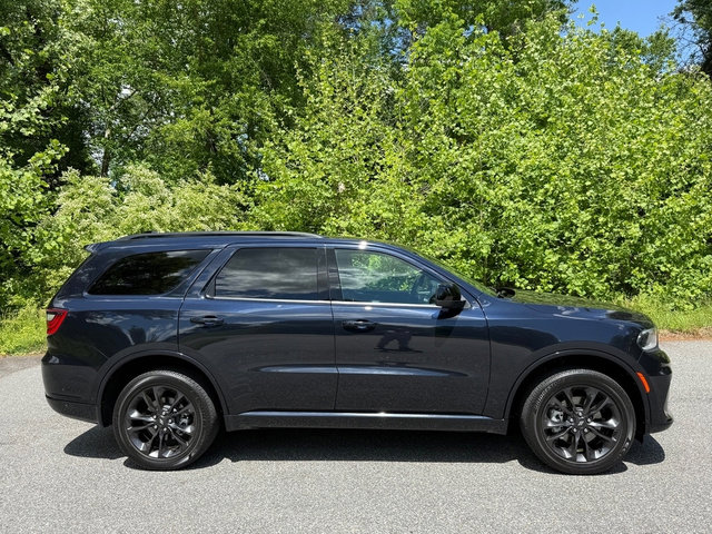 Used 2025 Dodge Durango GT w/ Blacktop Package AWD/4WD image 5
