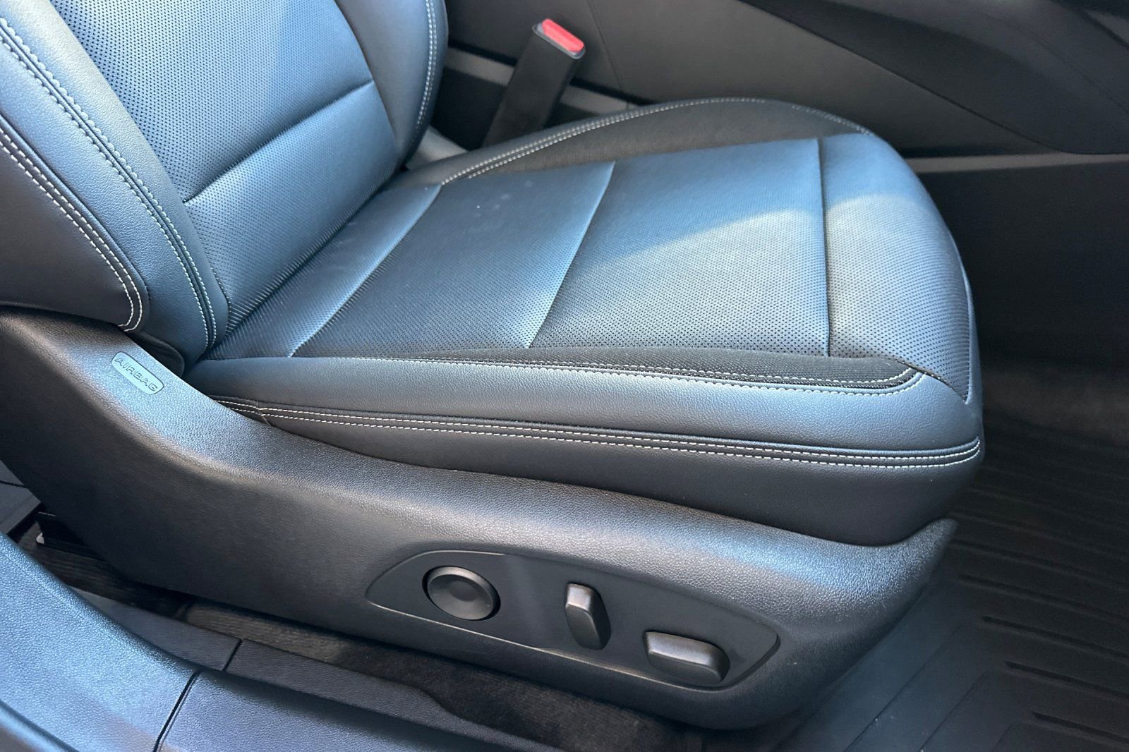 Used 2026 Chevrolet Blazer EV LT image 23