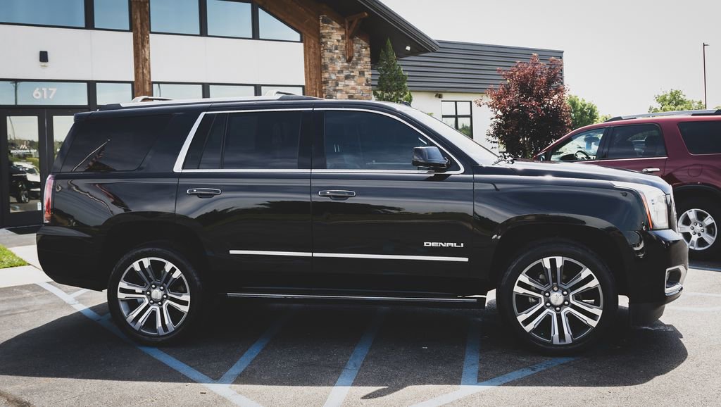 Used 2019 GMC Yukon Denali w/ Denali Ultimate Package AWD/4WD image 11