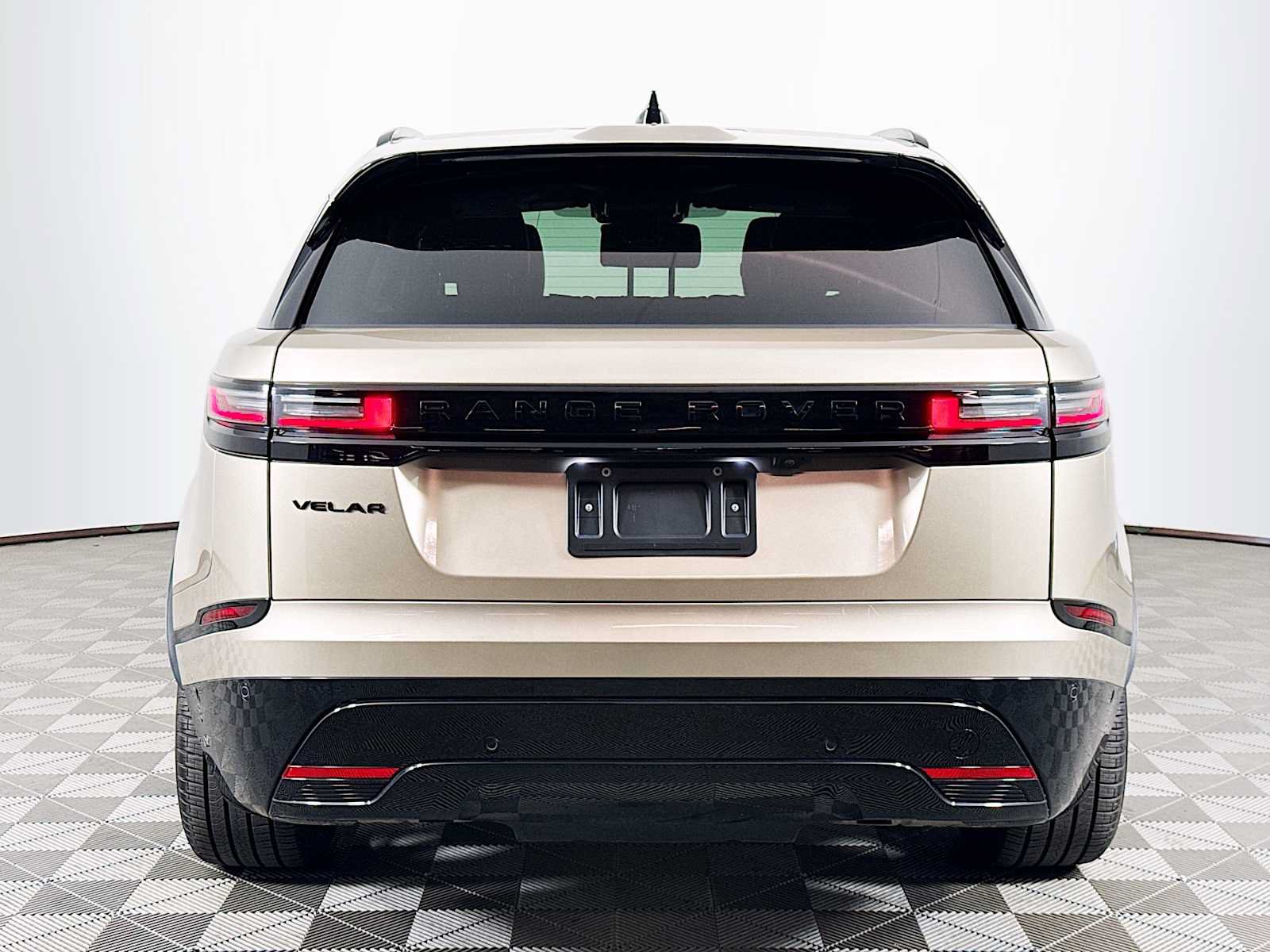 Used 2026 Land Rover Range Rover Velar Dynamic SE AWD/4WD image 6