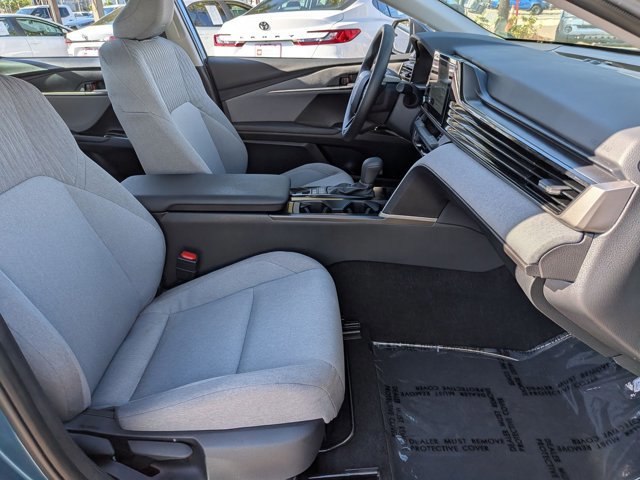 Used 2025 Toyota Camry LE w/ Convenience Package image 20