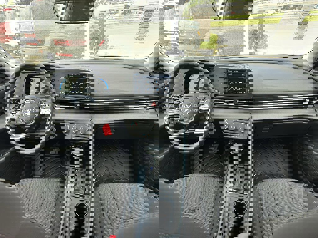 New 2026 Hyundai Elantra SE FWD image 11