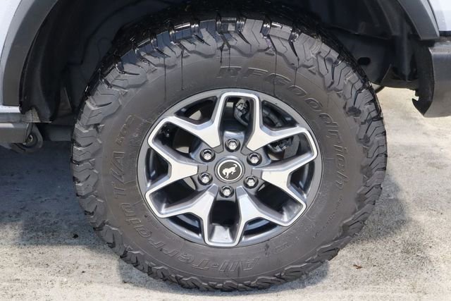 Used 2023 Ford Bronco Badlands image 36