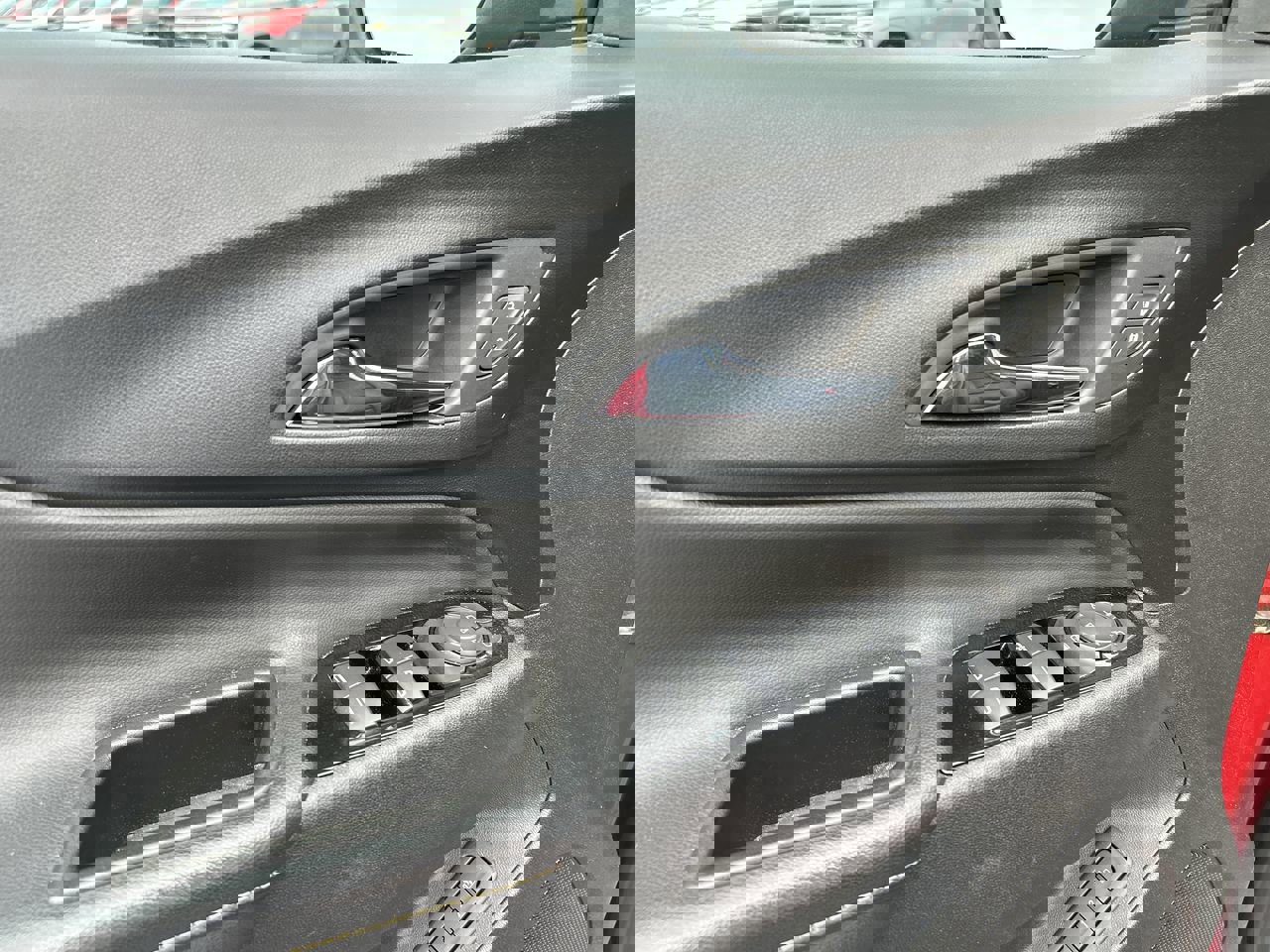 Used 2023 Chevrolet Equinox Premier image 21