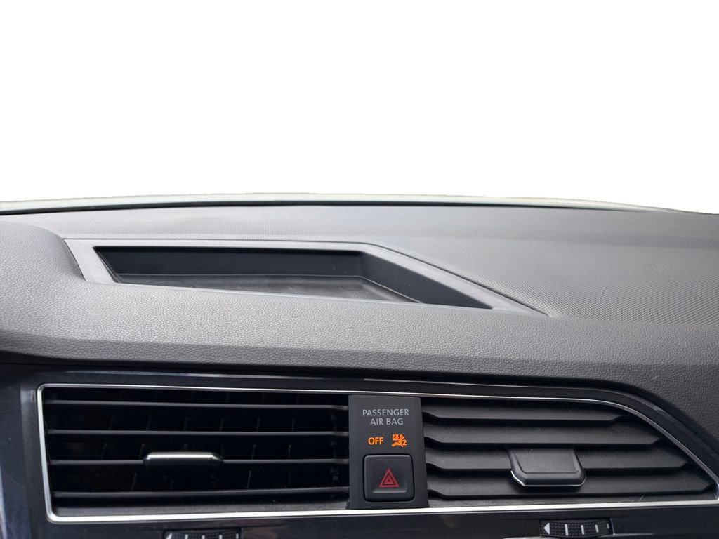 Certified 2021 Volkswagen Tiguan SE FWD image 17