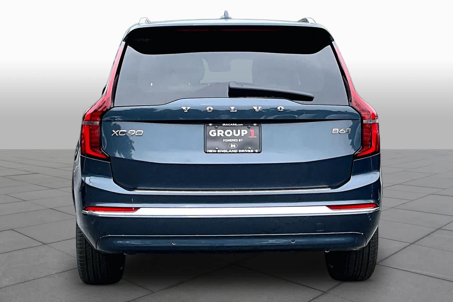 New 2026 Volvo XC90 B6 Plus w/ Protection Package Premier AWD/4WD image 4