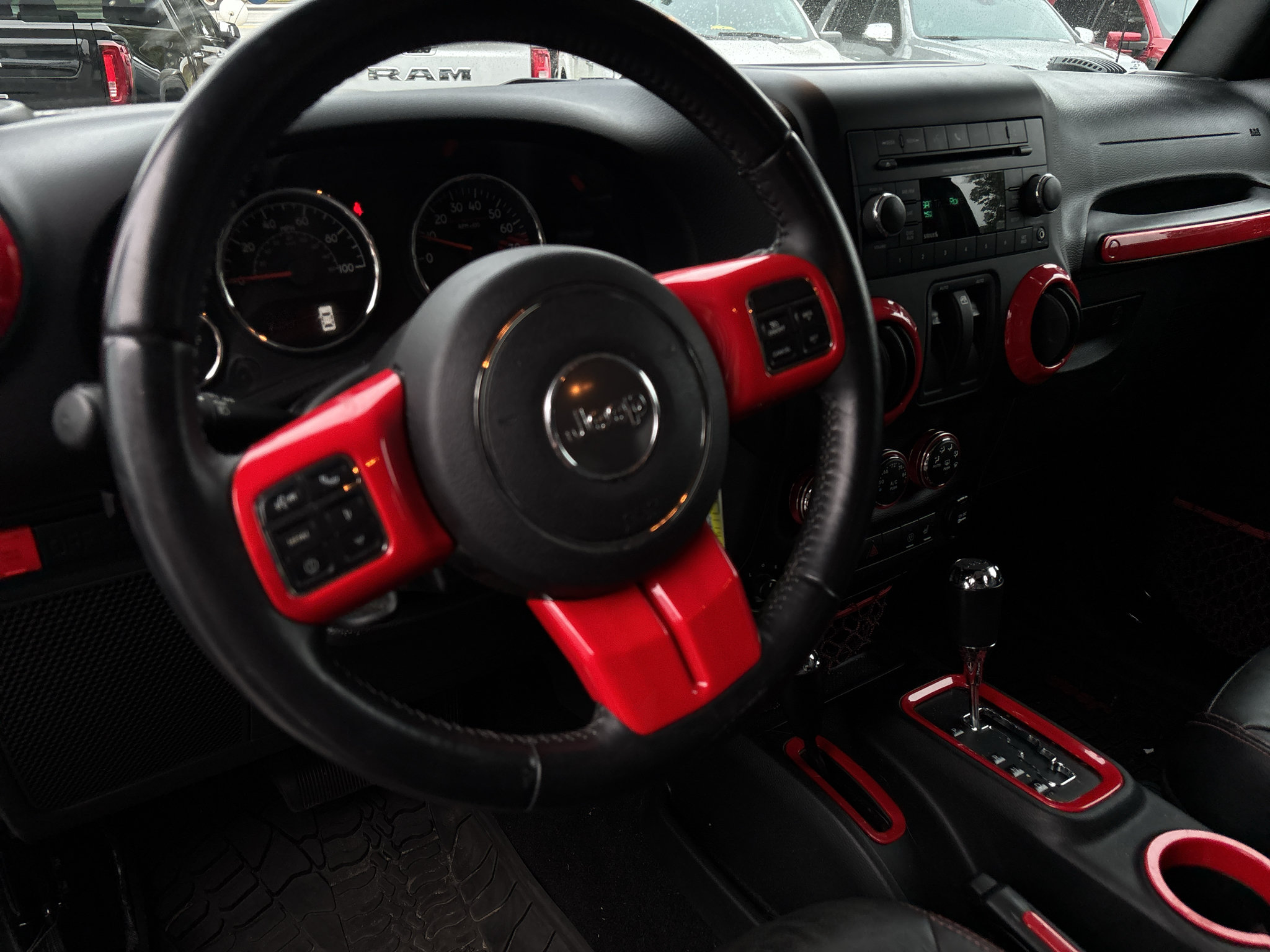 Used 2018 Jeep Wrangler Rubicon AWD/4WD image 13