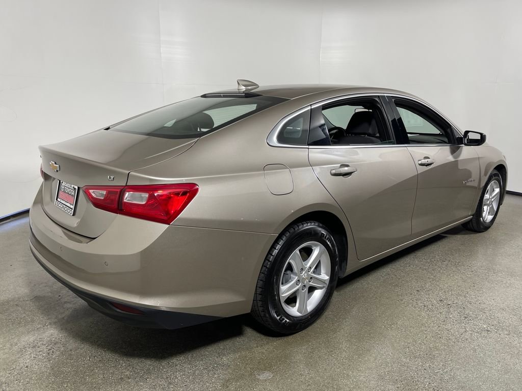 Used 2024 Chevrolet Malibu LT image 3