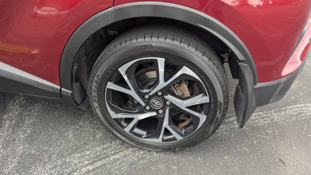 Used 2018 Toyota C-HR XLE FWD image 10