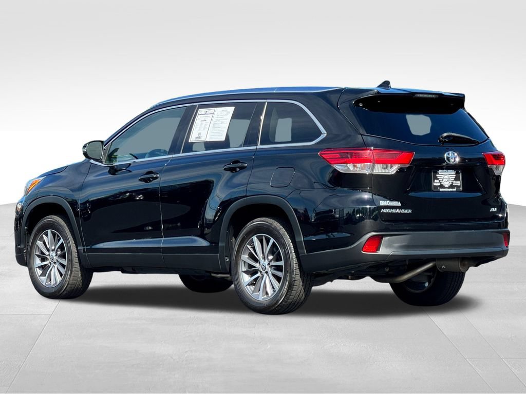 Used 2019 Toyota Highlander XLE FWD image 5
