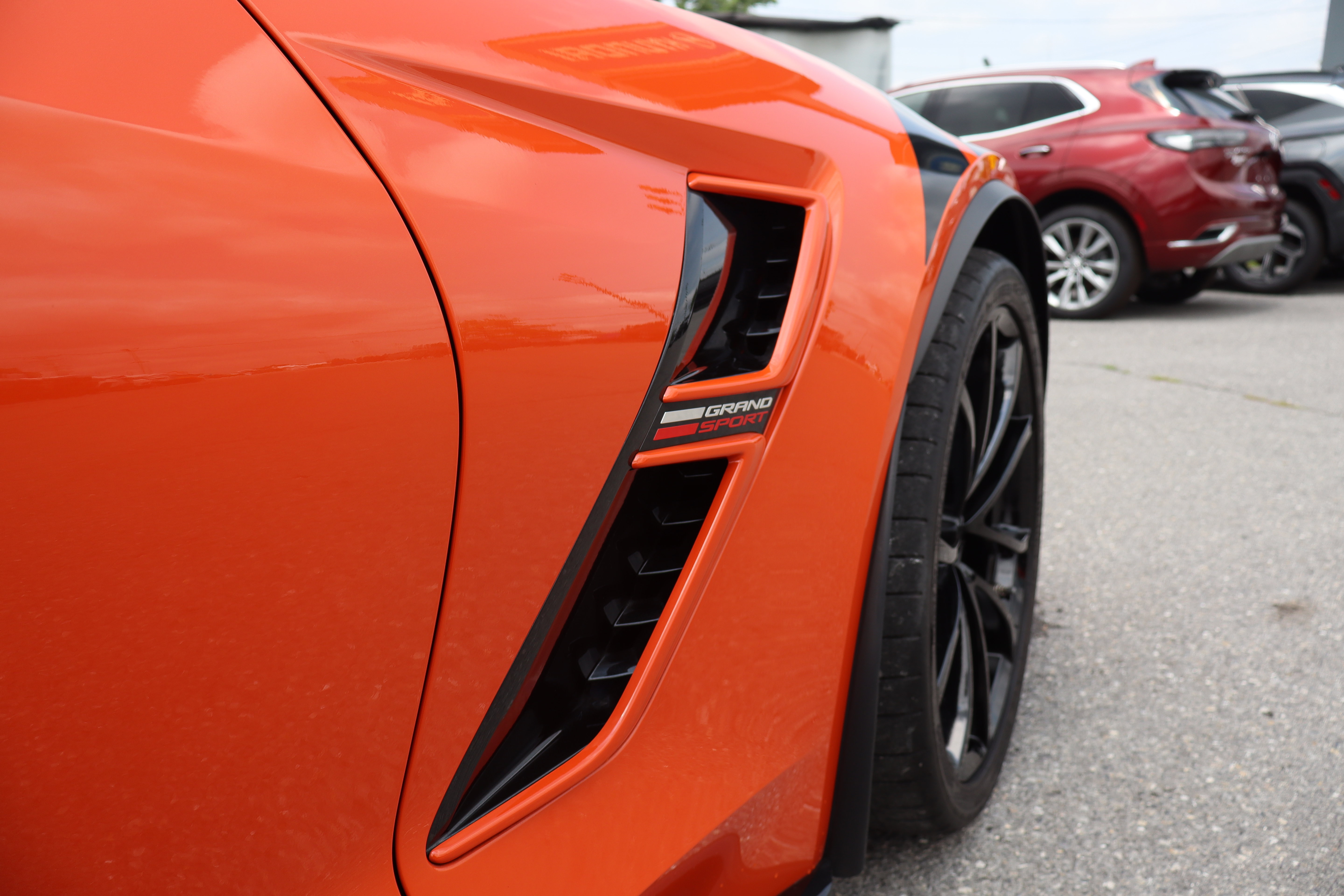 Used 2019 Chevrolet Corvette Grand Sport RWD image 3