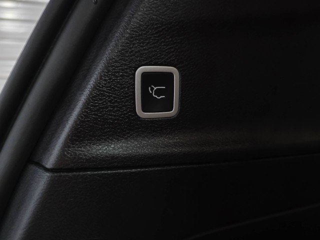 Used 2020 Chrysler Pacifica Touring w/ S Appearance Package image 35