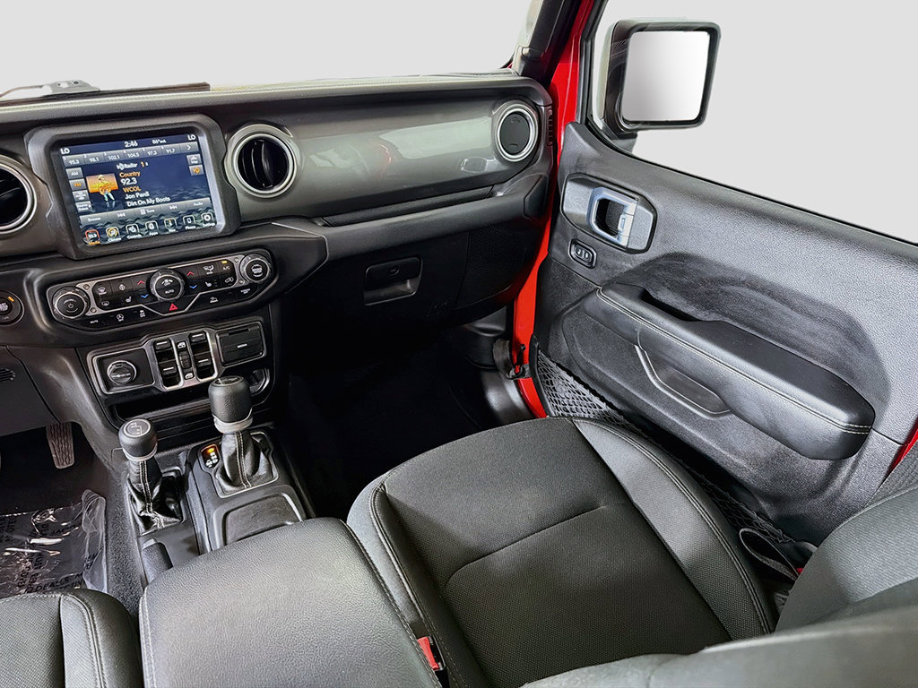 Used 2021 Jeep Wrangler Unlimited Sahara w/ Uconnect 4C Nav & Sound Group AWD/4WD image 34