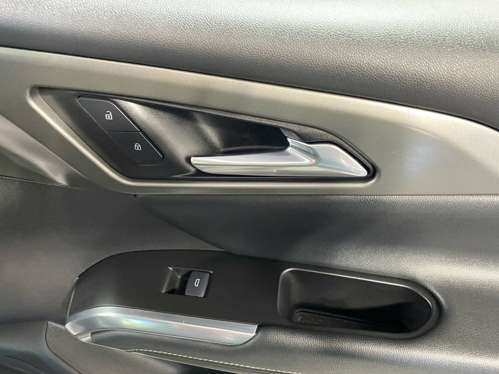 Certified 2025 Chevrolet Traverse LT AWD/4WD image 12