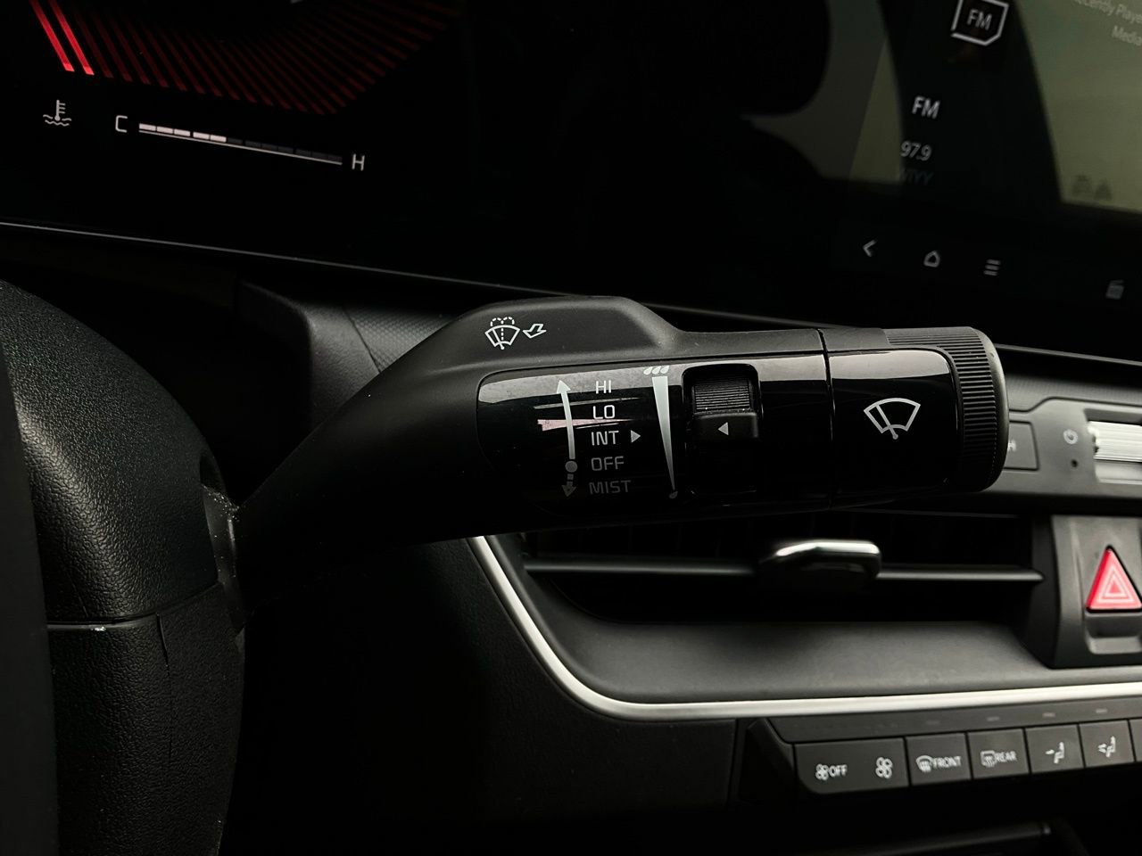 Used 2025 Kia K4 LXS image 36