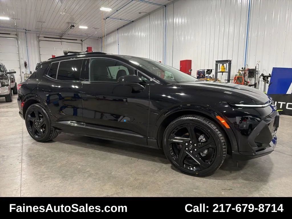 Used 2024 Chevrolet Equinox EV RS AWD/4WD image 22
