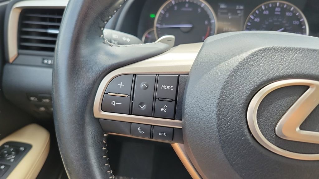 Used 2021 Lexus RX 350L Premium w/ Premium Package image 20