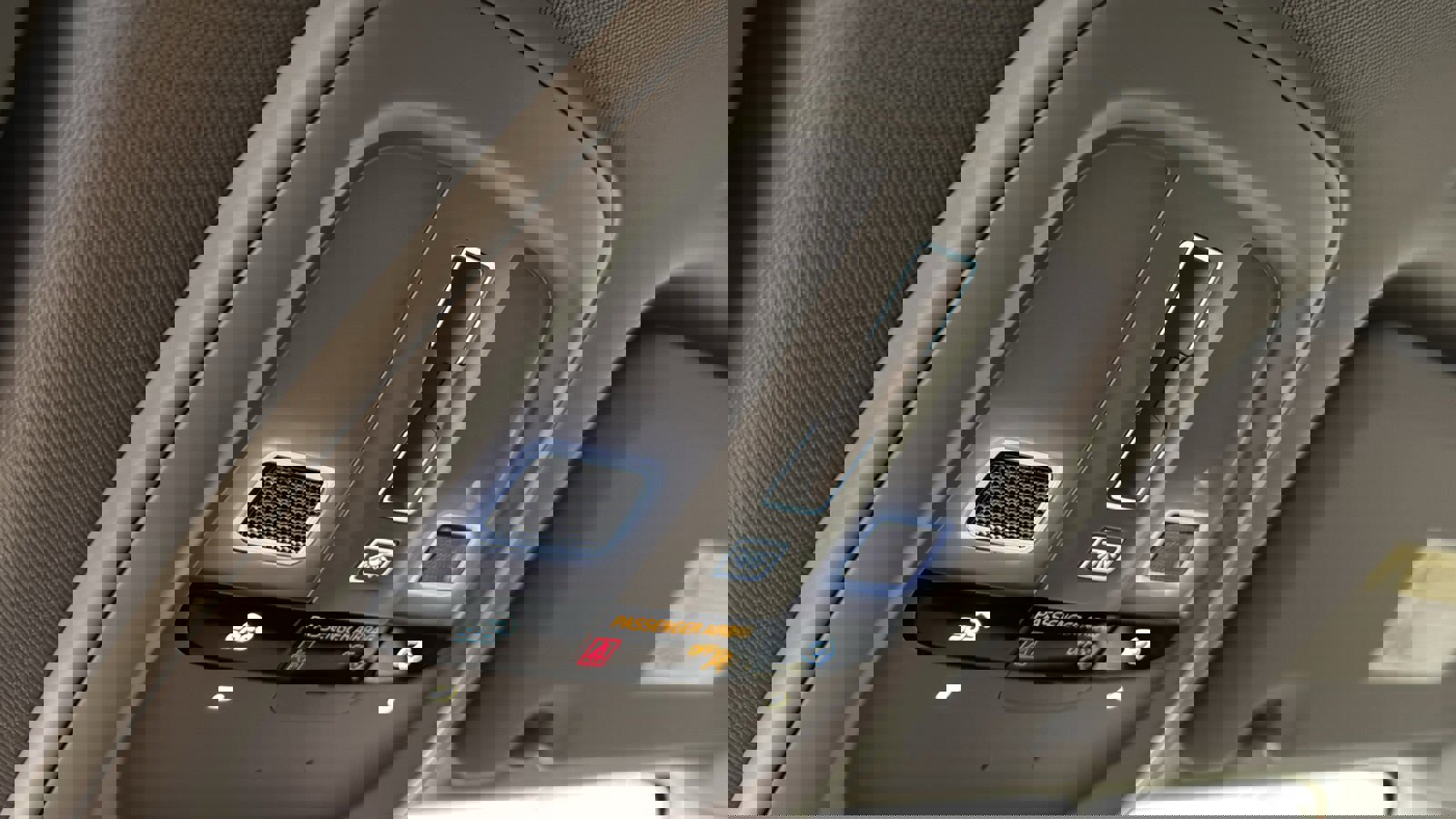 New 2026 Volvo XC60 T8 Ultra w/ Protection Package Premier image 20