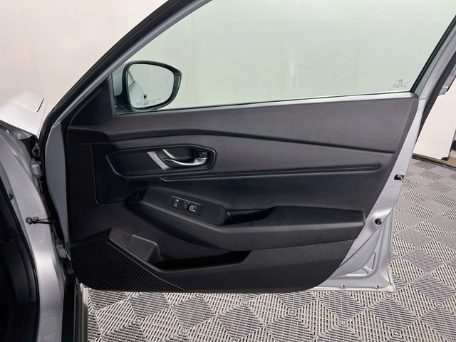 Used 2024 Honda Accord EX image 31