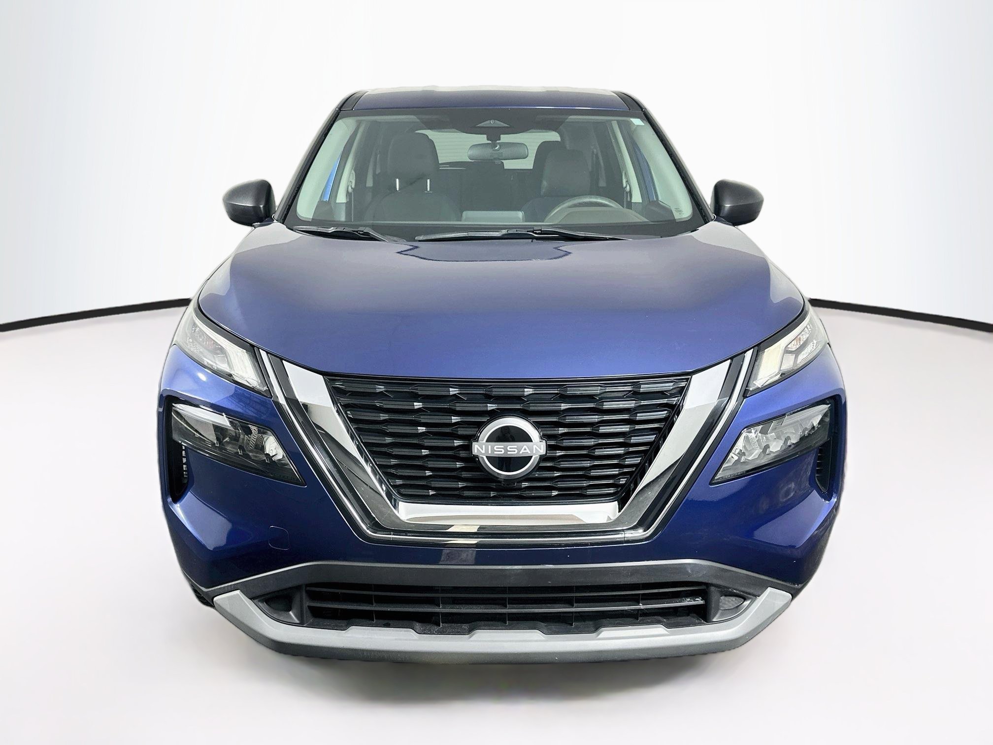 Used 2023 Nissan Rogue S FWD image 2