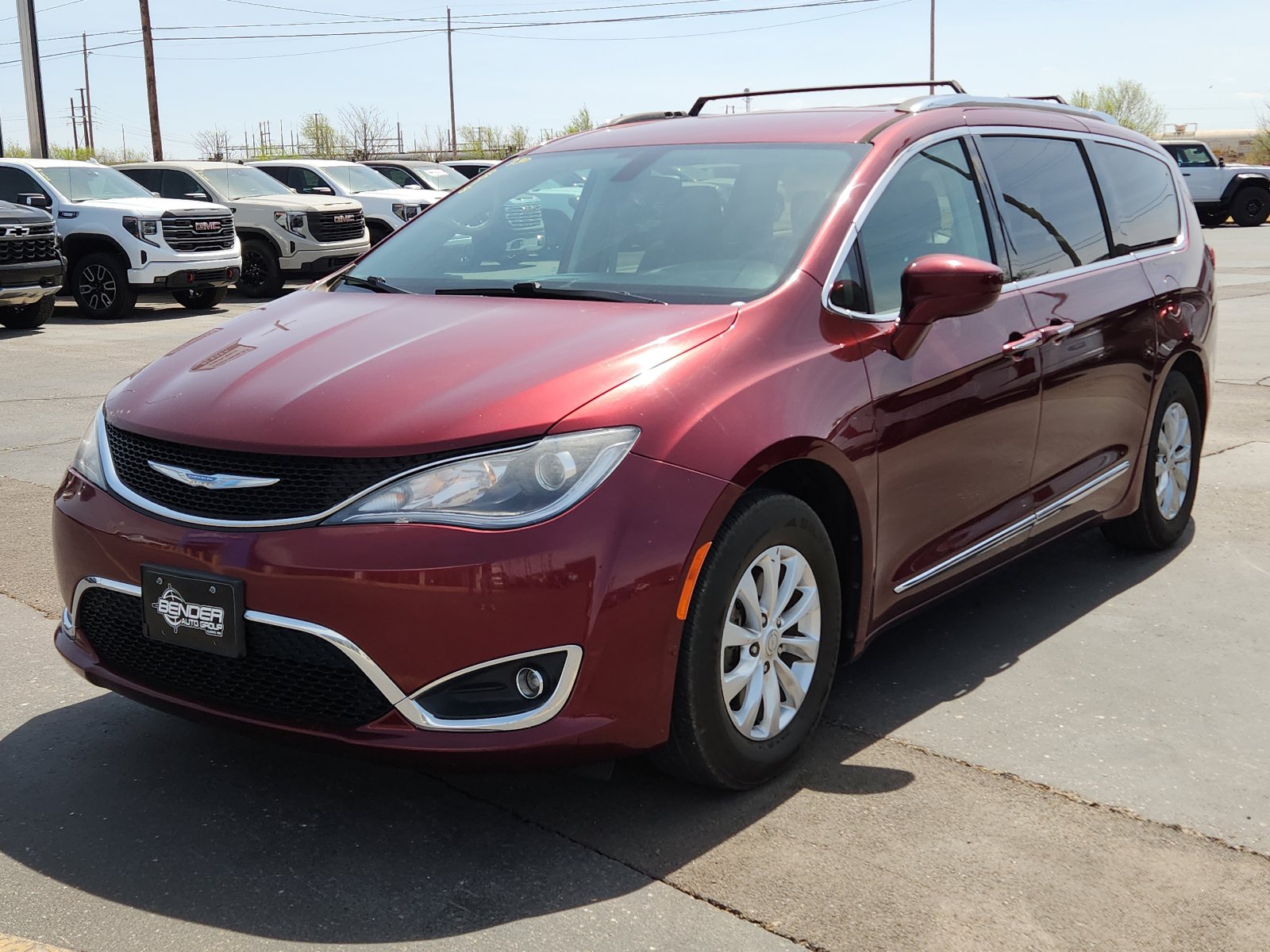 Used 2018 Chrysler Pacifica Touring-L FWD image 1