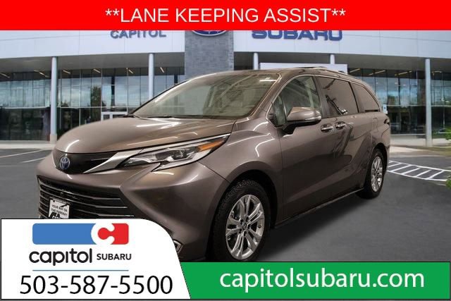 Used 2023 Toyota Sienna Platinum image 7