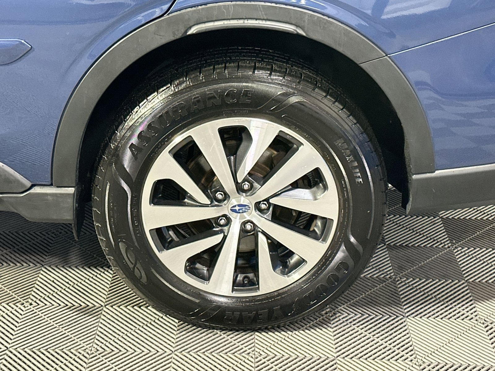 Used 2021 Subaru Outback Premium image 12