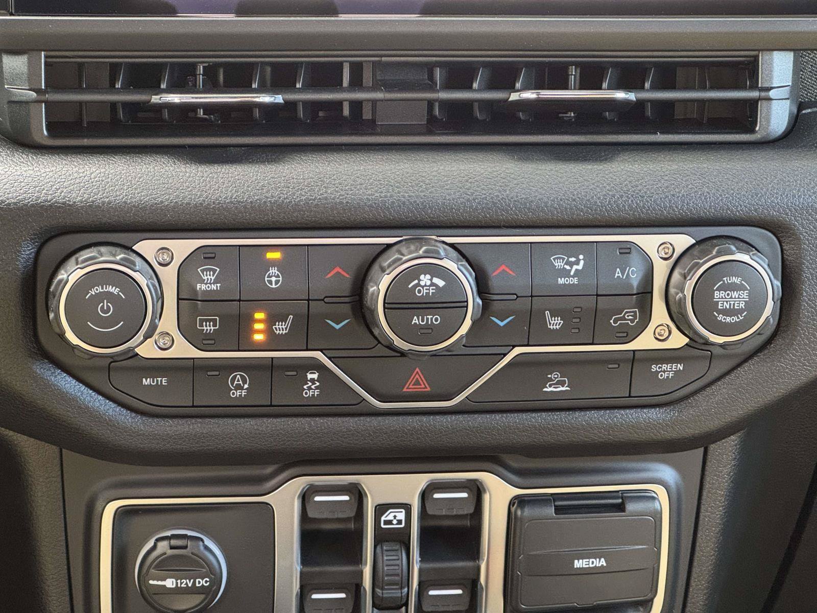 New 2026 Jeep Gladiator Willys AWD/4WD image 5