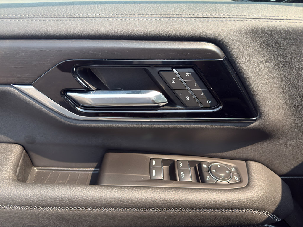 New 2026 GMC Yukon Denali w/ Advanced Technology Package AWD/4WD image 17
