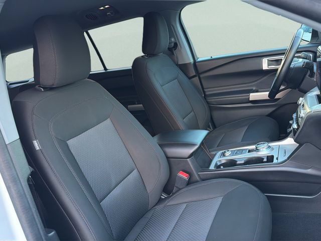 Used 2023 Ford Explorer XLT AWD/4WD image 20