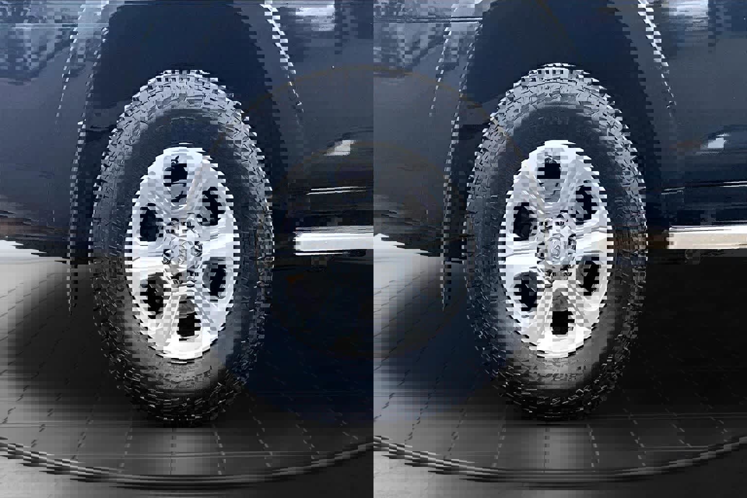 Used 2020 Toyota 4Runner SR5 image 36