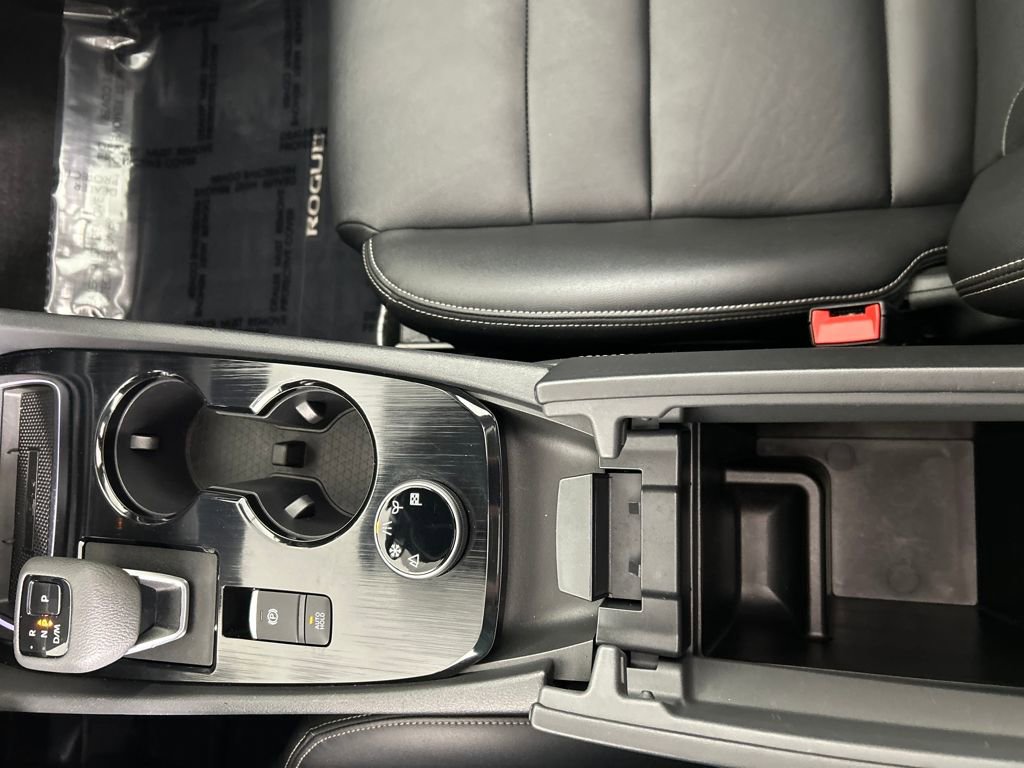 Used 2024 Nissan Rogue SL w/ SL Premium Package image 15