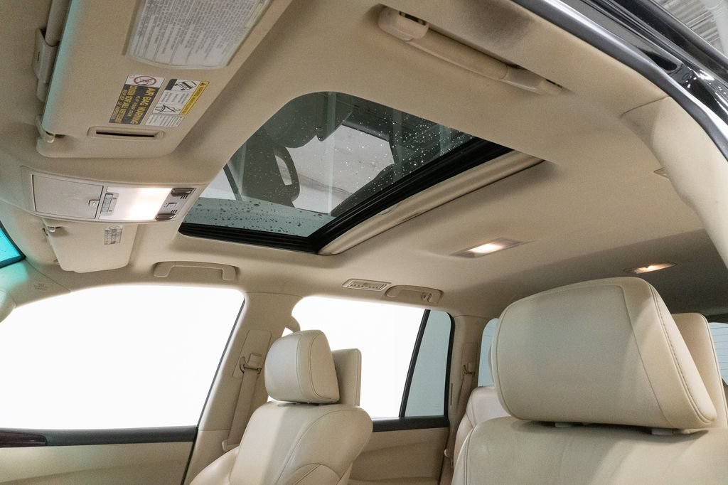 Used 2015 Lexus LX 570 4WD w/ Luxury Package image 9